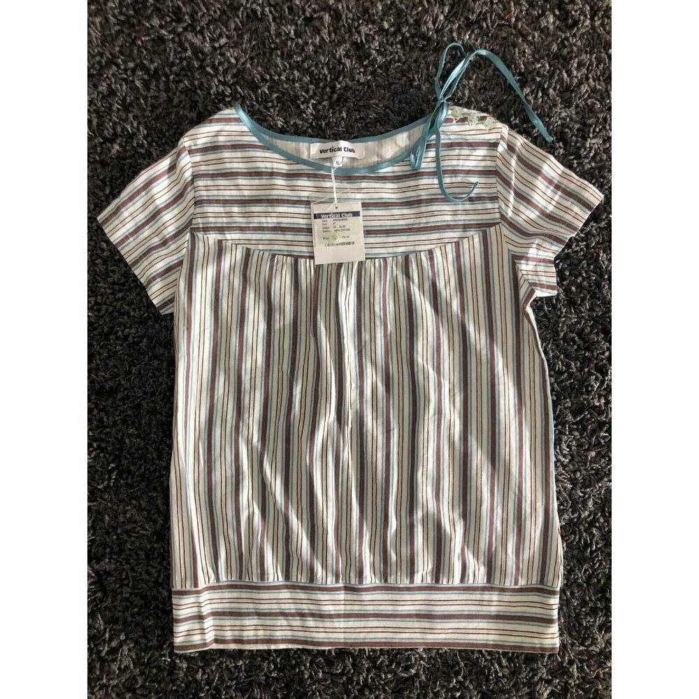 Vertical club women's striped shirt with star buttons on shoulder Women's small